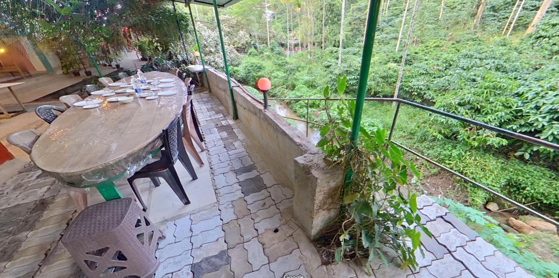 Wayanad Royal Stream Bed and Breakfast Kalpetta Eksteriør billede